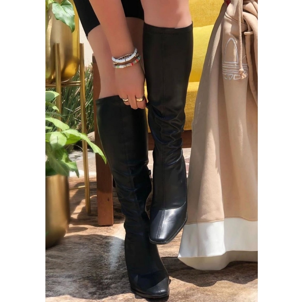 6, 7.5, 8, 8.5, 9 & 10🖤Downtown Muse Boot - BLACK